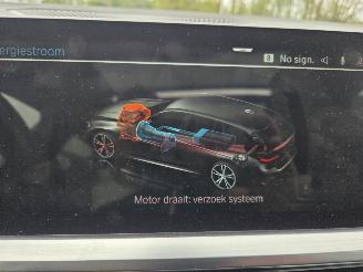 BMW 3-serie 330e X-DRIVE / M-SPORT / PANO / HEAD UPP picture 30