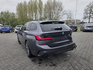 BMW 3-serie 330e X-DRIVE / M-SPORT / PANO / HEAD UPP picture 6