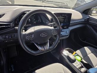Hyundai Ioniq 100kw FEEL / NAVI / CAMERA / STOELVERW / 30 DKM picture 16