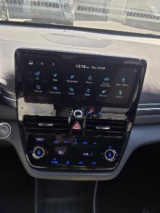 Hyundai Ioniq 100kw FEEL / NAVI / CAMERA / STOELVERW / 30 DKM picture 19