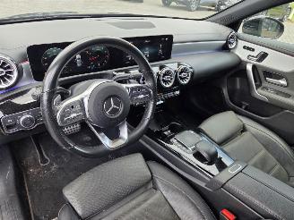 Mercedes A-klasse 200 /120KW-AUTOMAAT   / AMG PAKKET / PANO  / LEER / 78 DKM. picture 21