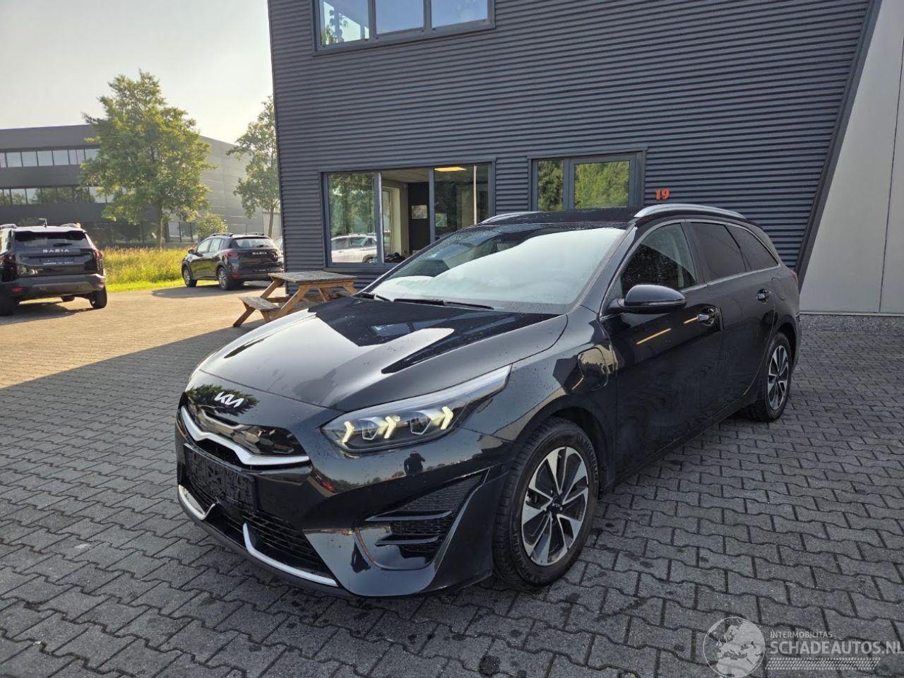 Kia Ceed PLUG-IN  HYBRIDE / AUTOMAAT / 34 DKM