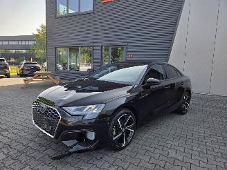 Auto incidentate Audi A3 1.5 TSi 110kw Autom / LEER / NAVI / CAMERA / ZWARTE HEMEL 2023/12