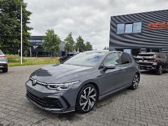 Schadeauto Volkswagen Golf eTSI 110KW / R-LINE- AUTOM / PANO 2022/6