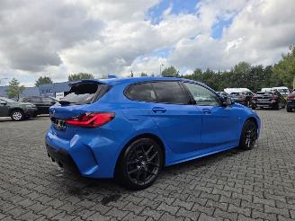 BMW 1-serie 118i  M-SPORTPAKKET / PANO / SPORTSTOELEN picture 8