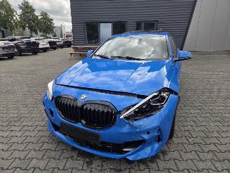 BMW 1-serie 118i  M-SPORTPAKKET / PANO / SPORTSTOELEN picture 14