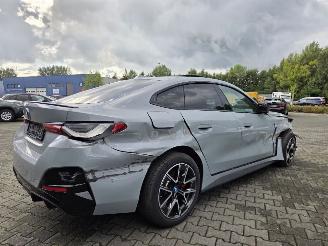 BMW i4 M-50 400KW  X-Drive / PANO / HEAD UPP / BROOKLYN GRAU picture 6