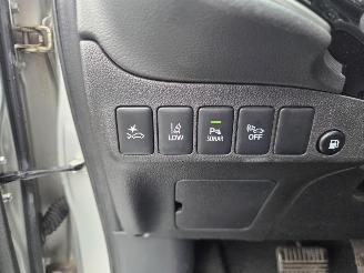 Mitsubishi Outlander 2.4 PHEV Pure+ 169KW - AWD / CAMERA / NAVI / STOELVERW picture 15