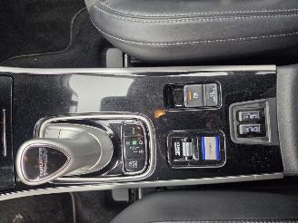 Mitsubishi Outlander 2.4 PHEV Pure+ 169KW - AWD / CAMERA / NAVI / STOELVERW picture 16