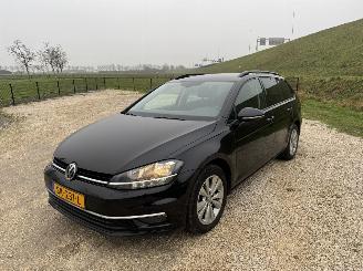 skadebil auto Volkswagen Golf 1.6 TDI Comfortline/automaat/clima/navi 2018/4