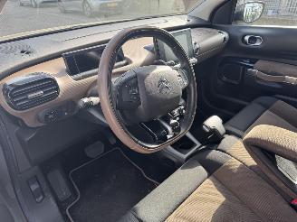 Citroën C4 cactus 1.2 e-VTI Shine/automaat/camera/clima/navi/61350dkm picture 8
