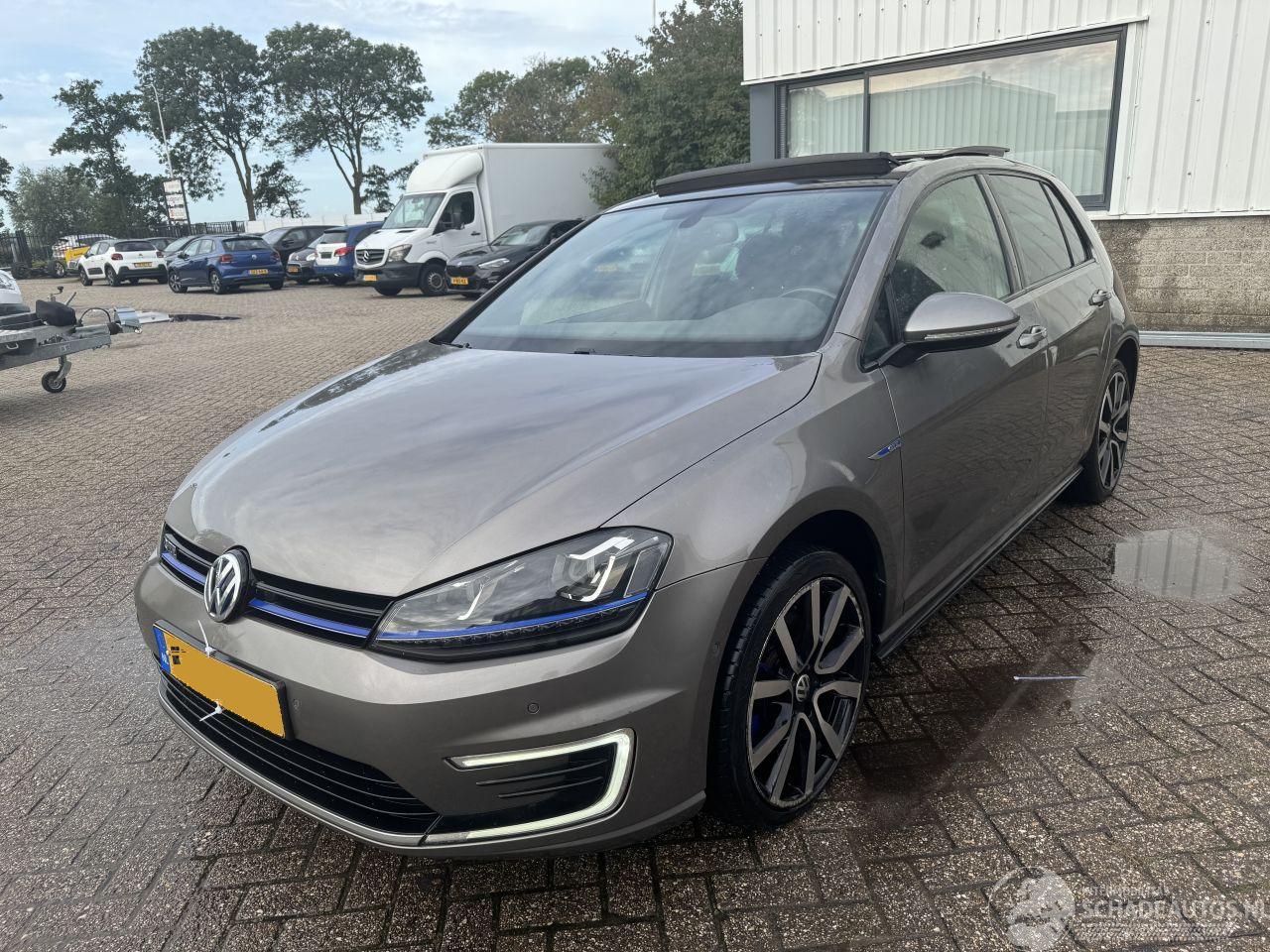 Volkswagen Golf 1.4 TSI GTE Pano/automaat/clima/camera
