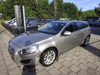 voitures voitures particulières Volvo V-60 1.6 T3 Momentum 2012/5