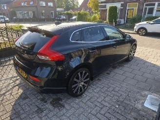 Volvo V-40 1.6 T4 Summum picture 4