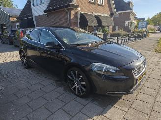 Volvo V-40 1.6 T4 Summum picture 3