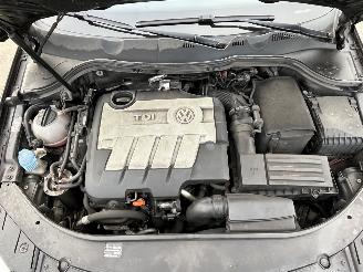 Volkswagen Passat VARIANT 2.0TDi - 125kW Highline - perfect rijdende auto - ingeruild - trekhaak - winterset picture 33