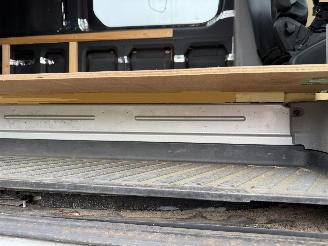 Volkswagen Crafter 35 2.0 TDI L3H2 | CRUISE | TREKHAAK 3.5T | GEISOLEERD VOOR CAMPER | 127.000 KM picture 17