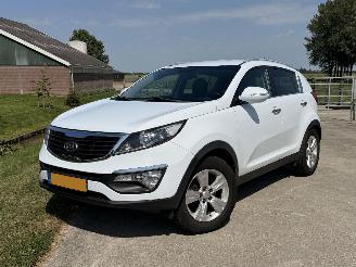 skadebil auto Kia Sportage 2.0 Executive Plus Pack 2010/10