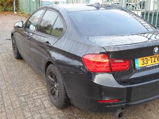 BMW 3-serie 320i sport picture 4
