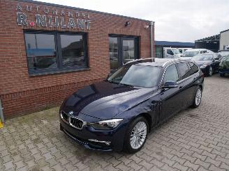 Vaurioauto  passenger cars BMW 3-serie 320 touring xdrive 2017/3