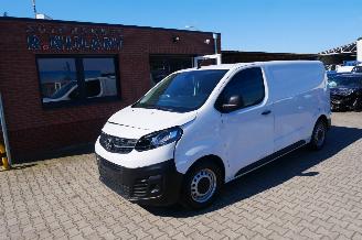 Vaurioauto  commercial vehicles Opel Vivaro  2022/10
