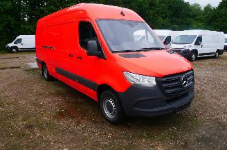 Mercedes Sprinter L3H2 picture 2