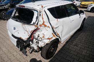 Suzuki Swift  picture 3