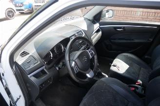 Suzuki Swift  picture 12