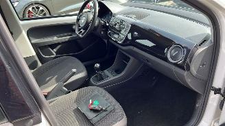 Volkswagen Up! high up! picture 11