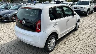 Volkswagen Up! high up! picture 6