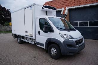 krockskadad bil auto Fiat Ducato KOEL_VRIES KOFFER MOTORSCHADE 2015/12
