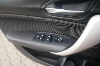 BMW 1-serie 118 D ADVANTAGE AUTOMAAT picture 16