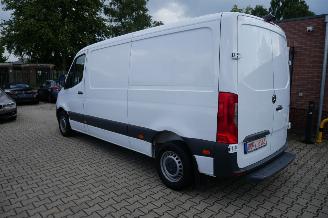 Mercedes Sprinter L2H1 picture 5