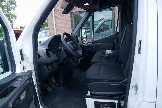 Mercedes Sprinter L2H1 picture 19