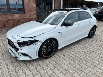 Mercedes A-klasse A35 AMG PANORAMADAK 4-MATIC picture 3