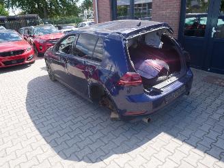 Volkswagen Golf GTI PERFORMANCE LED DSG ALCANTARA picture 4