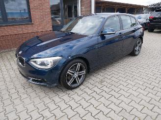 BMW 1-serie 120 D  X-DRIVE SPORTLINE picture 2