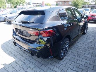 BMW 1-serie 120i M-SPORT picture 5