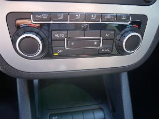 Volkswagen Scirocco 2.0 TDI PANORAMADAK picture 13