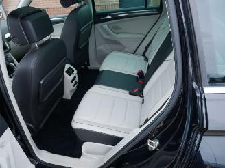 Volkswagen Tiguan 4-MOTION HIGHLINE R-LINE PANO LEER LED ACC VIRTUAL COCKPIT picture 14