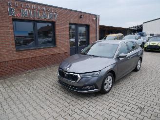 Unfallwagen Skoda Octavia AMBITION 2022/3