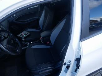 Hyundai I-20  picture 11