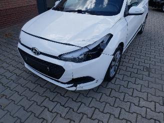 Hyundai I-20  picture 6