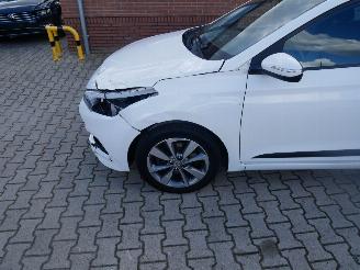 Hyundai I-20  picture 5