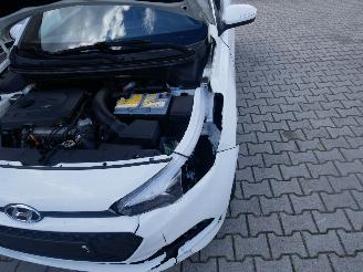 Hyundai I-20  picture 8