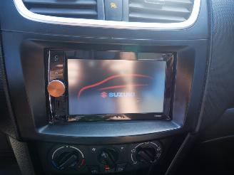 Suzuki Swift  picture 13