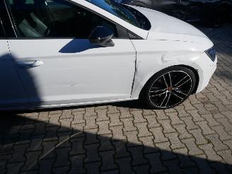 Seat Leon ST FR CUPRA 300 4 DRIVE PANORAMADAK LED ALCANTARA picture 7