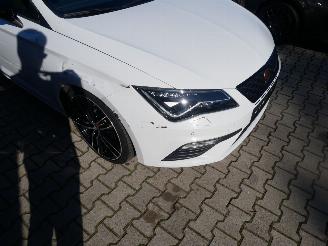 Seat Leon ST FR CUPRA 300 4 DRIVE PANORAMADAK LED ALCANTARA picture 8