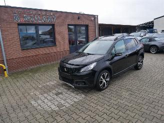 damaged passenger cars Peugeot 2008 GT LINE PANORAMADAK 2019/4