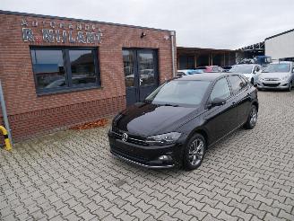 uszkodzony samochody osobowe Volkswagen Polo HIGHLINE 1.6 TDI 2018/11